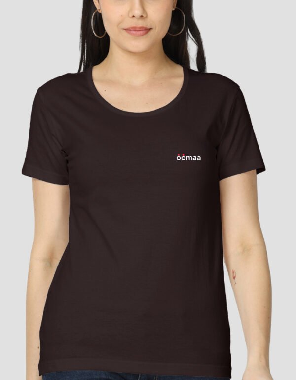 Essential Women Classic T-Shirt | OOMAA