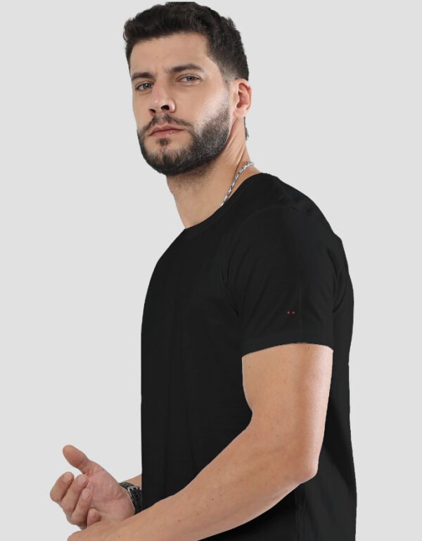 Essential Standard Crew T-Shirt | OOMAA