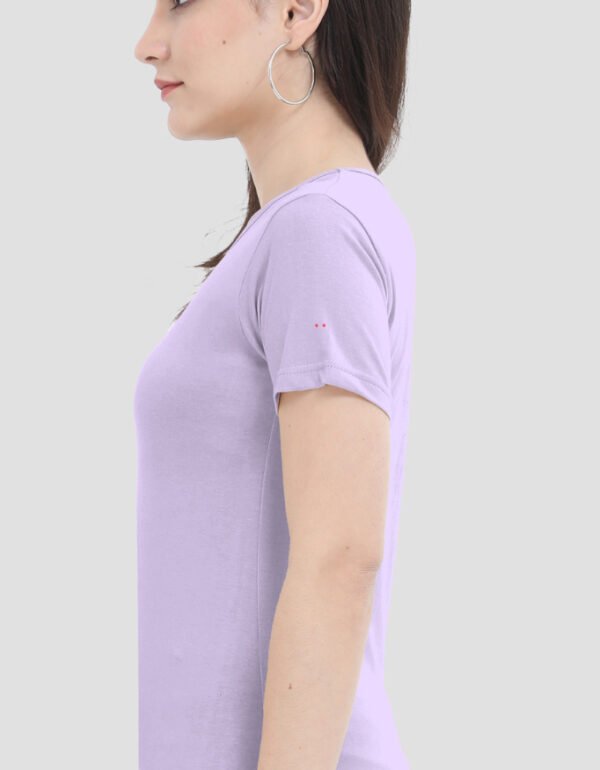 Essential Women Classic T-Shirt | OOMAA