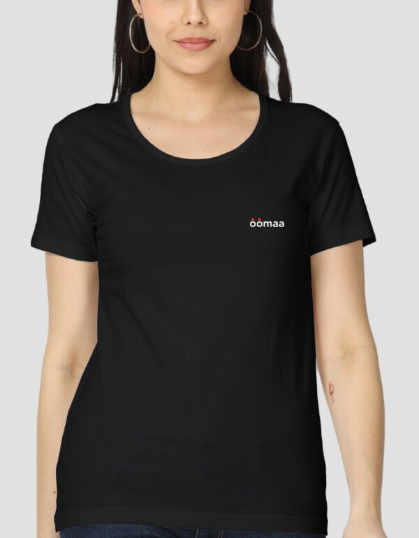 Essential Women Classic T-Shirt | OOMAA
