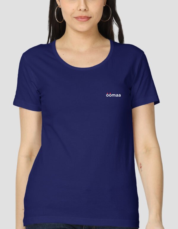 Essential Women Classic T-Shirt | OOMAA